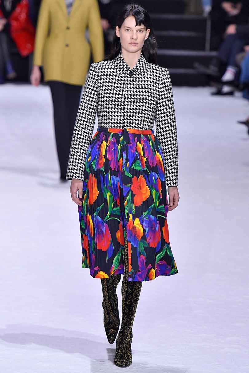 Poiret regresa a la pasarela, Balenciaga en clave solidaria Poiret regresa a la pasarela, Balenciaga en clave solidaria