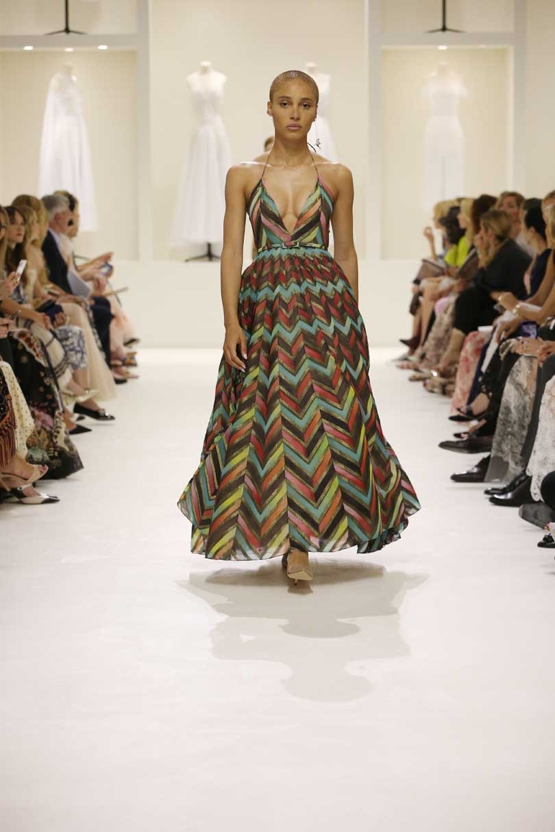 Dior reivindica el saber hacer de la alta costura, "invisible" en Instagram Dior reivindica el saber hacer de la alta costura, "invisible" en Instagram