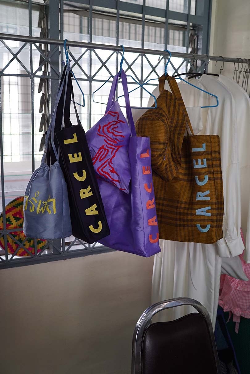 Carcel lanza una línea fabricada por mujeres presas en Tailandia Carcel lanza una línea fabricada por mujeres presas en Tailandia