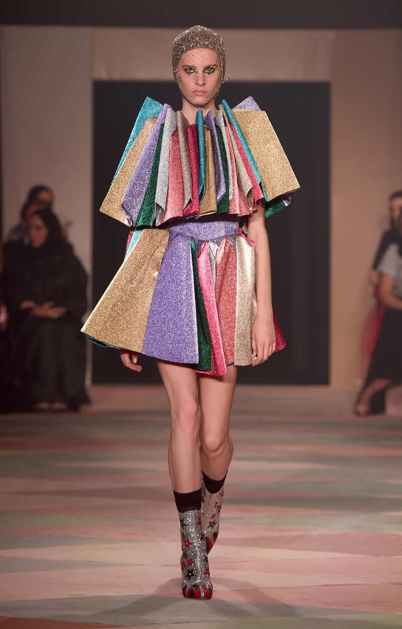 Dior presenta una colección "cápsula" en su primer desfile en Dubai Dior presenta una colección "cápsula" en su primer desfile en Dubai