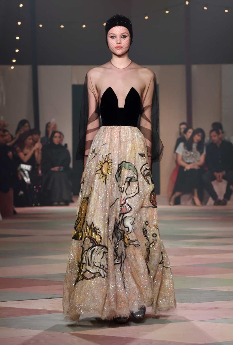 Dior presenta una colección "cápsula" en su primer desfile en Dubai Dior presenta una colección "cápsula" en su primer desfile en Dubai