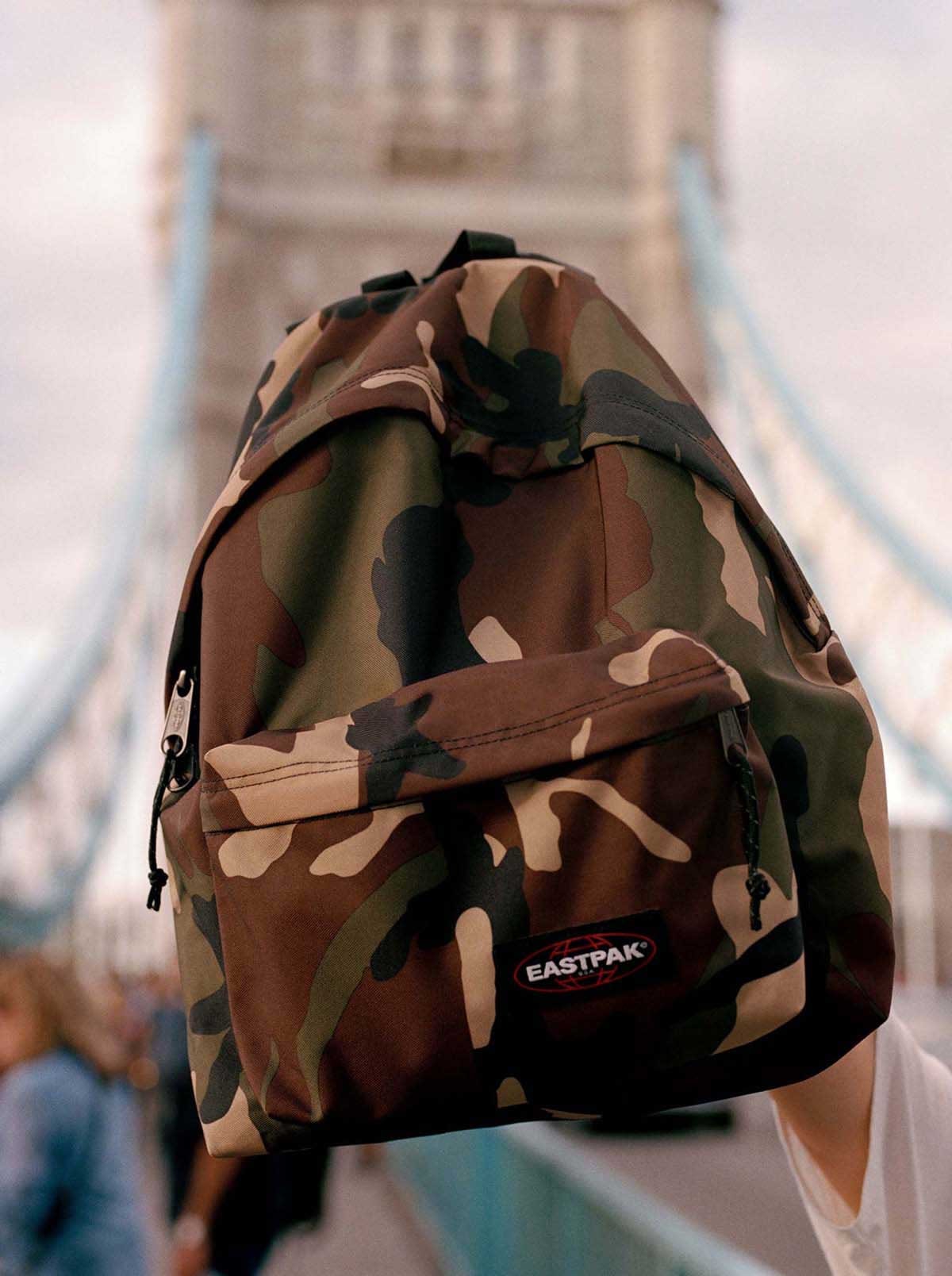 Bershka pone a la venta artículos oficiales de Eastpak Bershka pone a la venta artículos oficiales de Eastpak