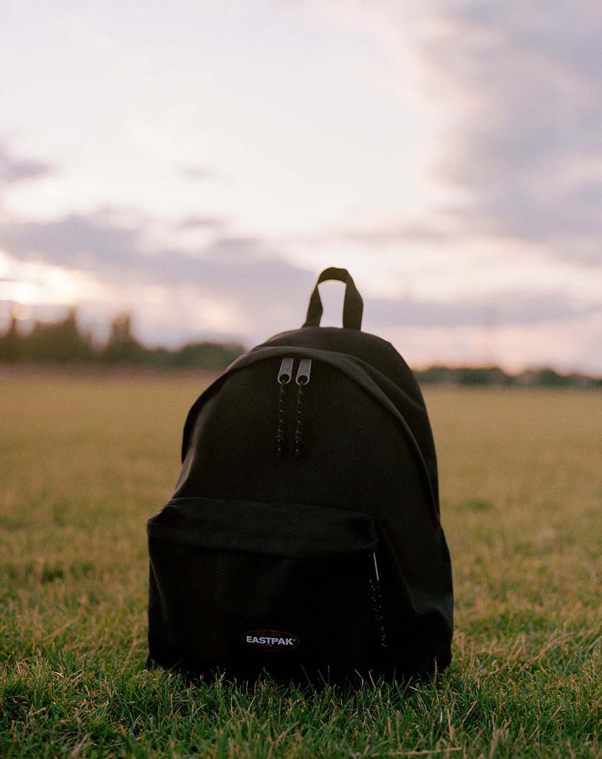 Bershka pone a la venta artículos oficiales de Eastpak Bershka pone a la venta artículos oficiales de Eastpak