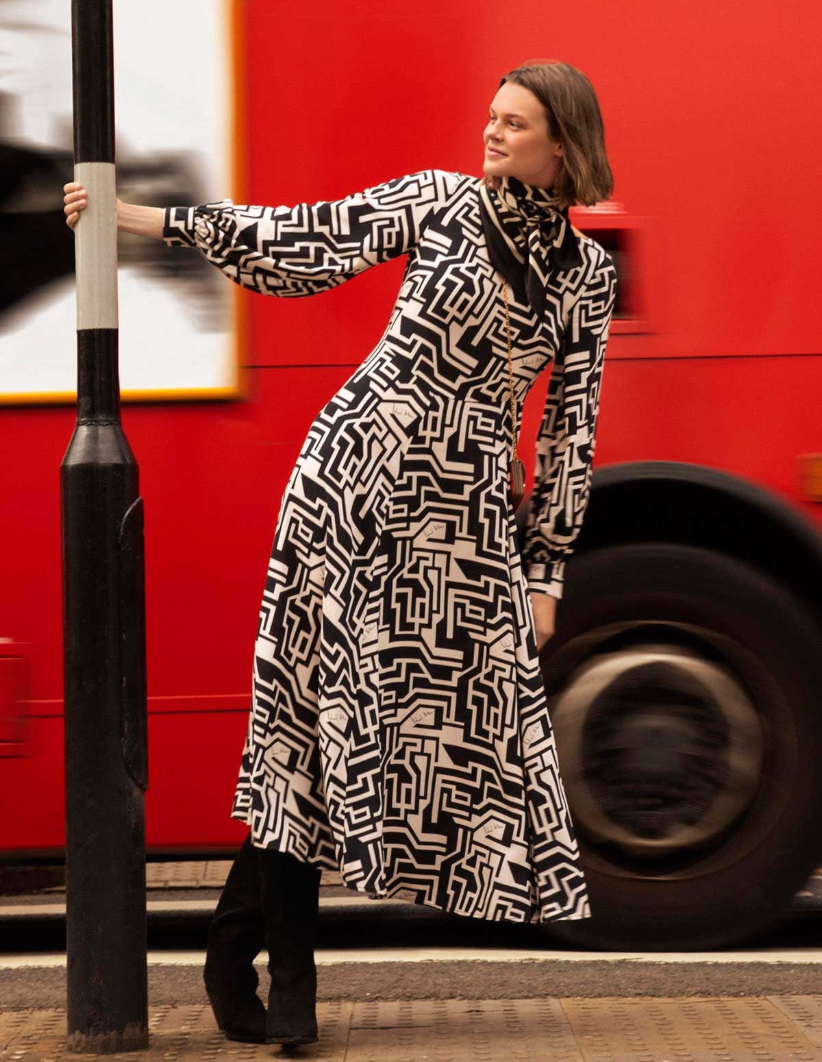 H&M lanza una colección cápsula junto a la firma británica Richard Allan H&M lanza una colección cápsula junto a la firma británica Richard Allan
