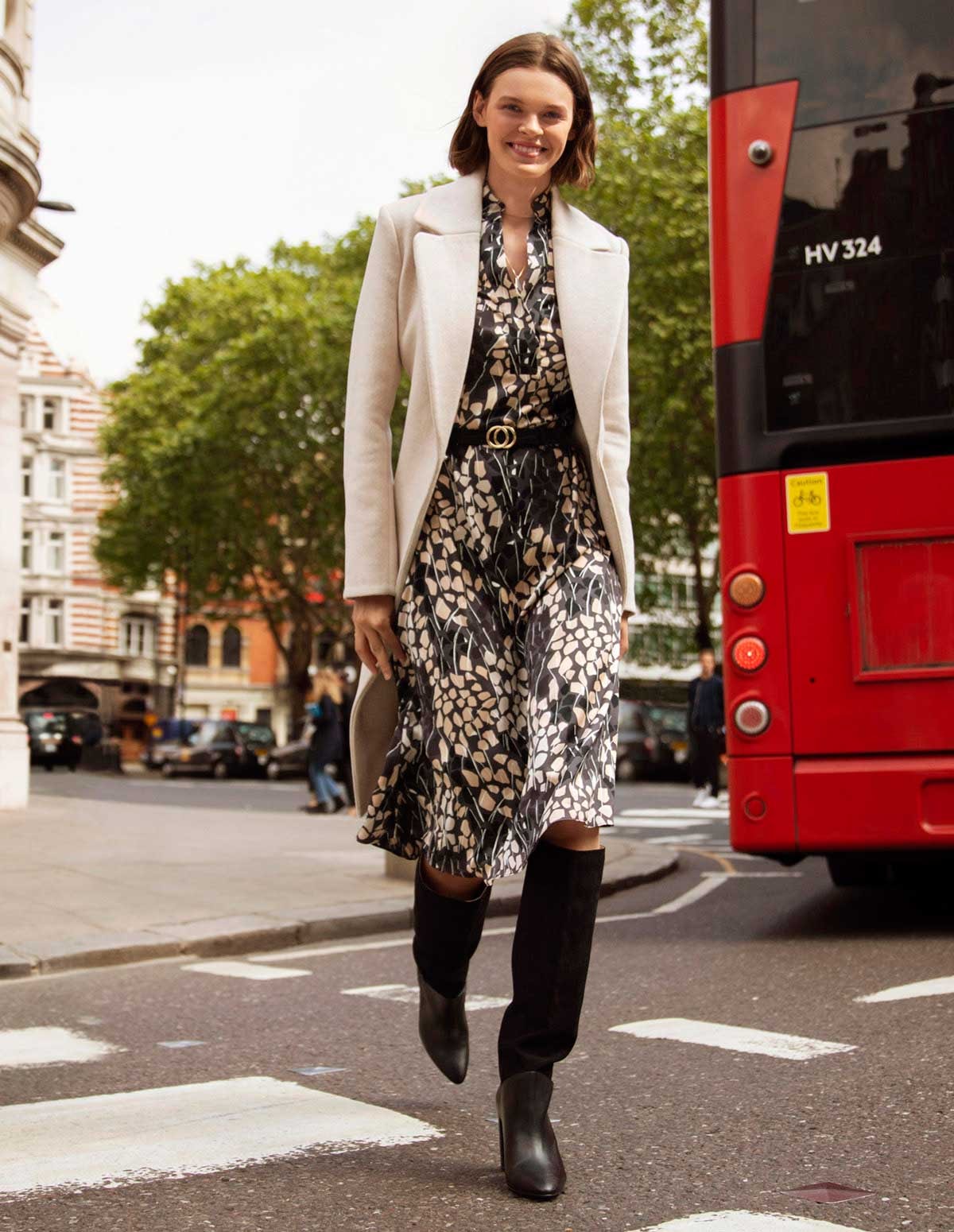 H&M lanza una colección cápsula junto a la firma británica Richard Allan H&M lanza una colección cápsula junto a la firma británica Richard Allan