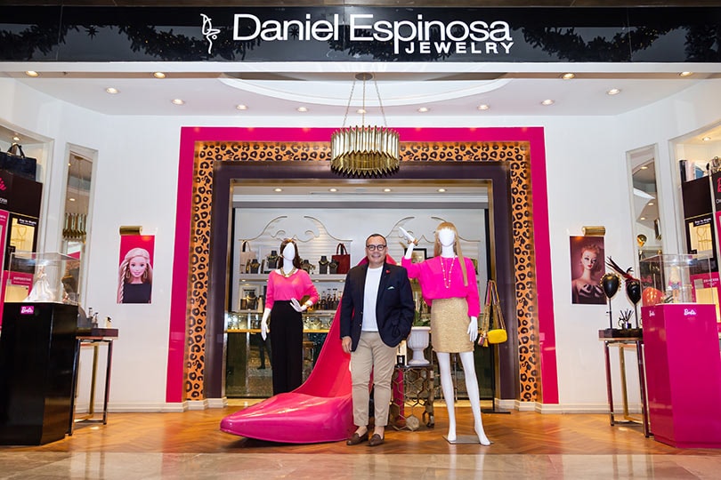 Daniel Espinosa presenta una colección dedicada a la muñeca Barbie Daniel Espinosa presenta una colección dedicada a la muñeca Barbie