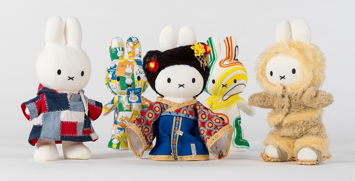En imágenes: Estudiantes de moda diseñan nuevos looks para el cumpleaños número 65 de Miffy En imágenes: Estudiantes de moda diseñan nuevos looks para el cumpleaños número 65 de Miffy