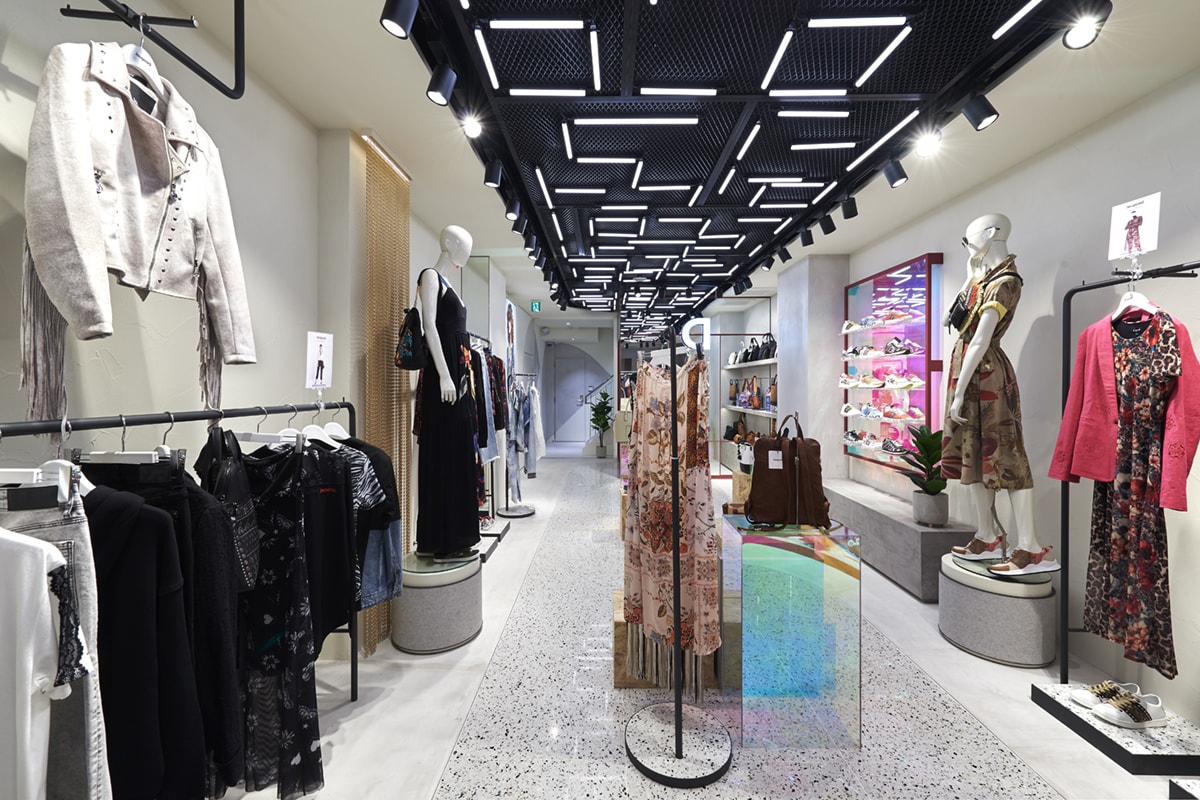 Desigual se consolida en Japón con una nueva flagship store en Tokio Desigual se consolida en Japón con una nueva flagship store en Tokio